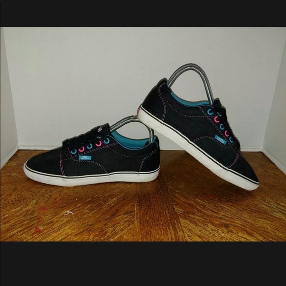 vans woman size 7.5 Black with pink&blue stitching - Picture 1 of 10